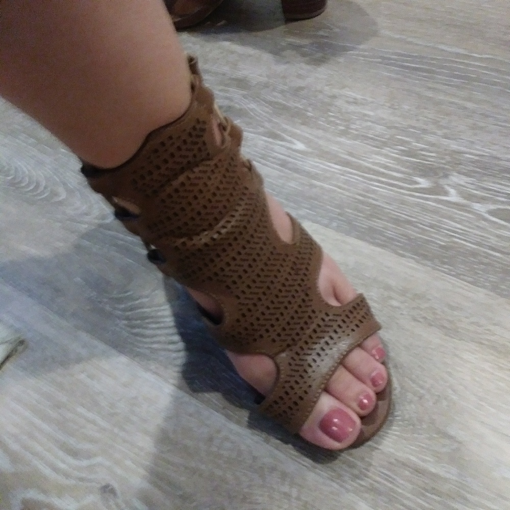 Sandals - Picture 4 of 7